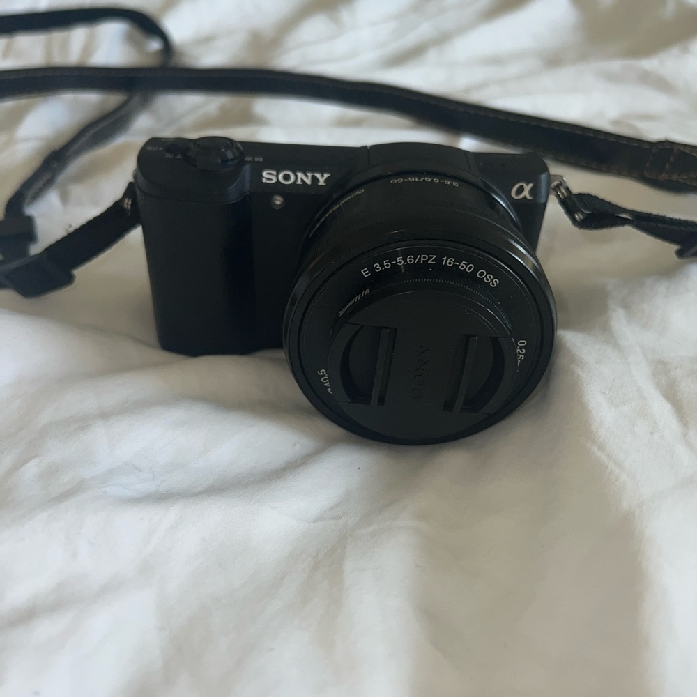 Sony a5100 16-50 camera with brand new accessories